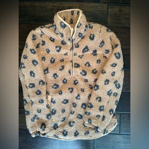 Abercrombie & Fitch brown leopard sherpa size small